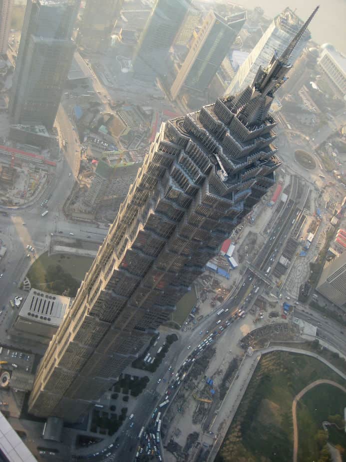 Jin Mao Turm von oben Bild: Mätes II. CC BY-SA 3.0