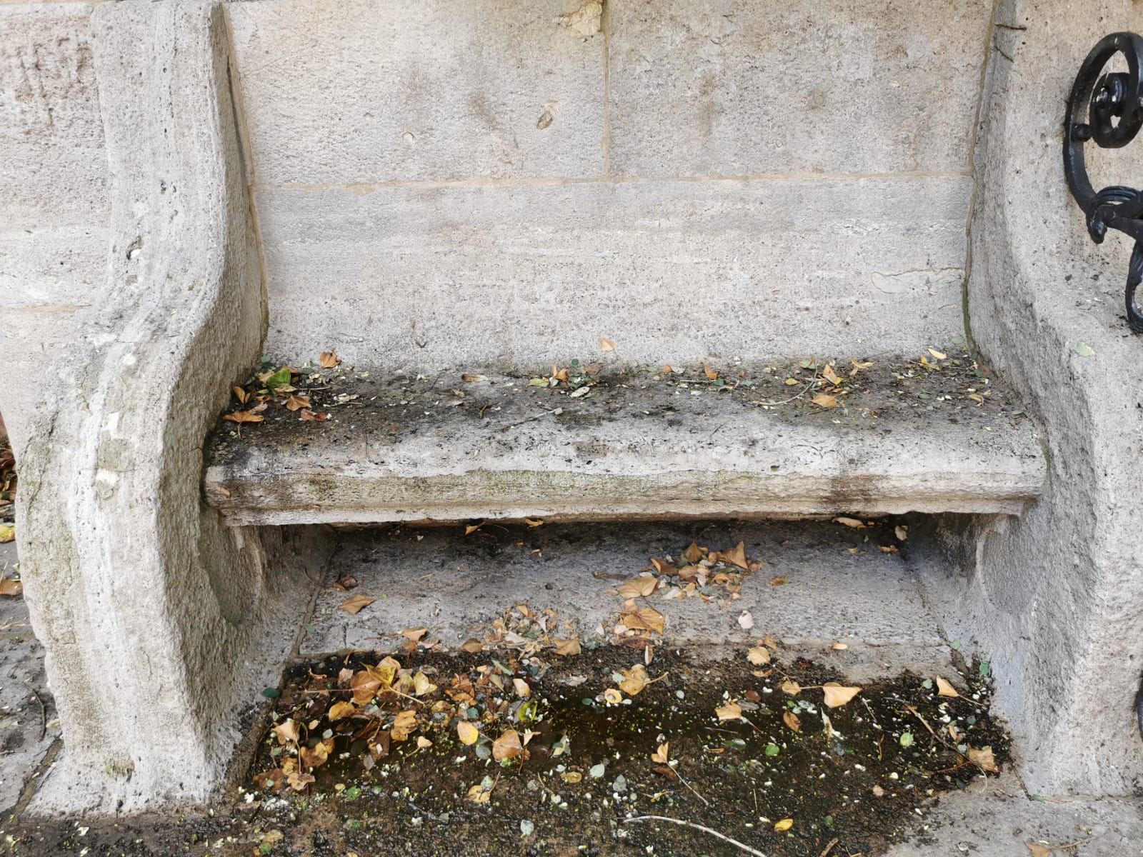 Stein Ruhebank Märchenbrunnen Leipzig