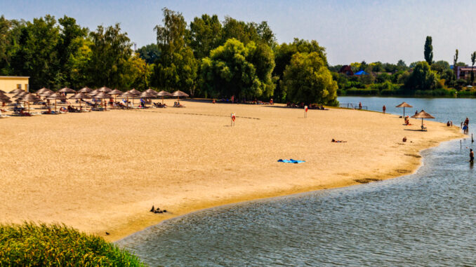 Myrhorod Strand am Fluss