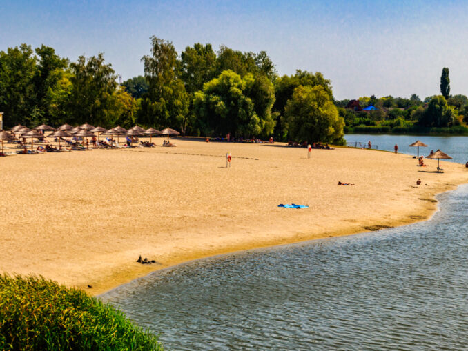 Myrhorod Strand am Fluss