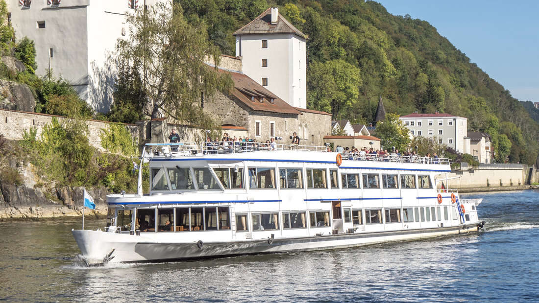 Kreuzfahrtschiff auf der Donau in Passau