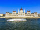 Schiff auf der Donau in Budapest